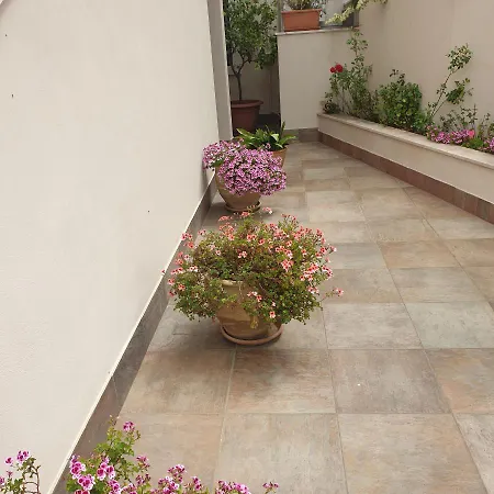 Il Geco Allegro Apartment *