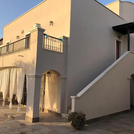 Il Geco Allegro Apartment *